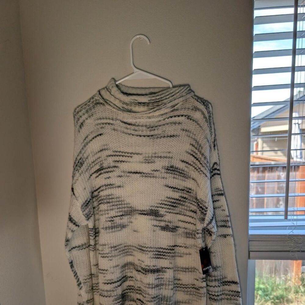 Torrid Women's multi Jumper